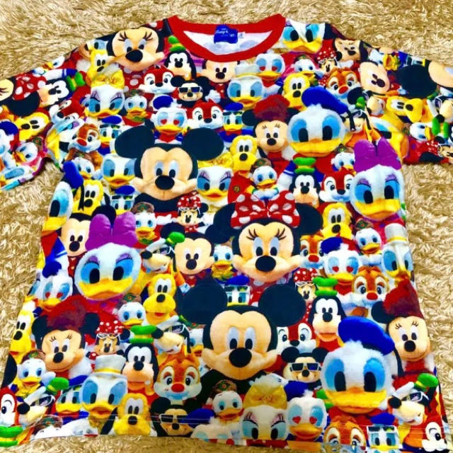 Disney(ディズニー)の【公式】ディズニーぬいぐるみ総柄Tシャツ Lサイズ レディースのトップス(Tシャツ(半袖/袖なし))の商品写真