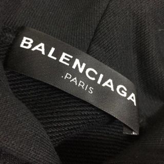 バレンシアガ(Balenciaga)のBALENCIAGA 17aw クラシックフーディ(パーカー)