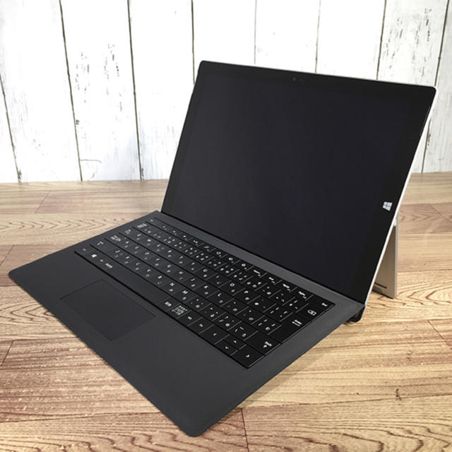 ほぼ未使用Microsoft Surface ドッキングステーション