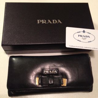 プラダ(PRADA)のPRADA☆長財布♪ゴールドリボン☆(財布)