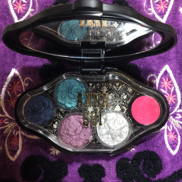 ANNA SUI(アナスイ)の限定 ANNA SUIメイクパレット コスメ/美容のベースメイク/化粧品(アイシャドウ)の商品写真