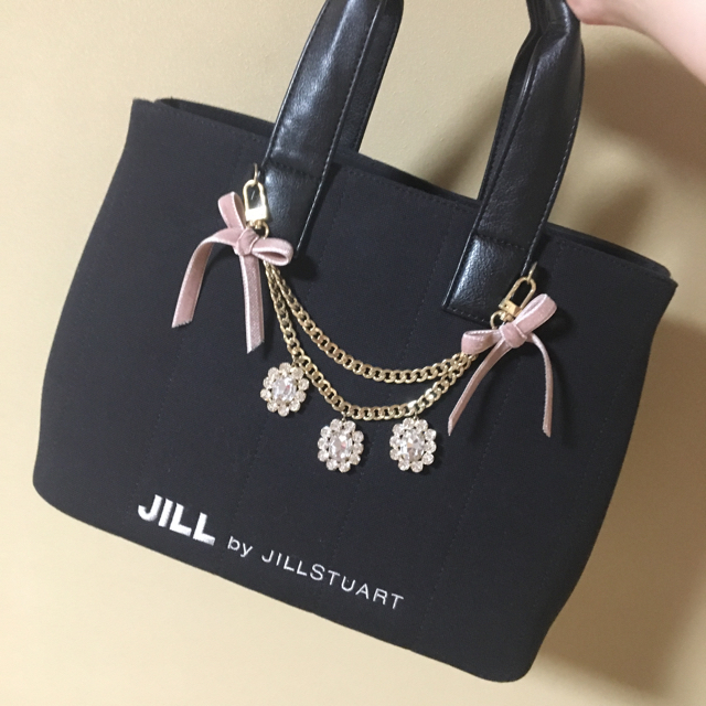 JILL by JILLSTUART(ジルバイジルスチュアート)のジュエルリボントートバッグ ♡ レディースのバッグ(トートバッグ)の商品写真