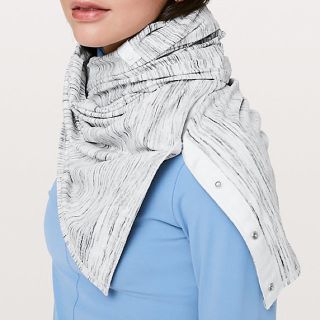 ルルレモン(lululemon)のlululemon ルルレモン Vinyasa scarf 新品(ヨガ)