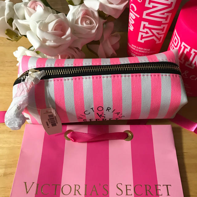 Victoria's Secret(ヴィクトリアズシークレット)の新品未開封ヴィクトリアシークレット ３点set日本未入荷 Los Angeles コスメ/美容のベースメイク/化粧品(その他)の商品写真