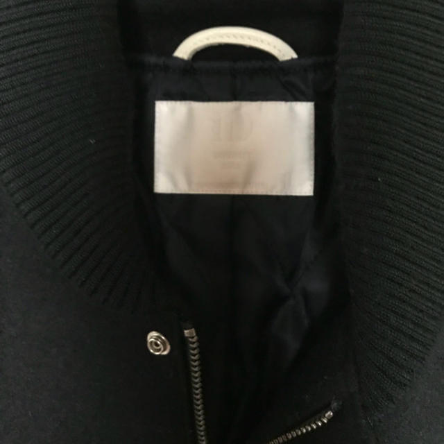 URBAN RESEARCH(アーバンリサーチ)のアーバンリサーチ スタジャン 中綿 袖部羊革 メンズのジャケット/アウター(スタジャン)の商品写真