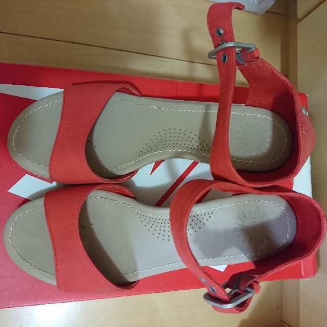 UGG(アグ)のUGG ストラップサンダル レディースの靴/シューズ(サンダル)の商品写真