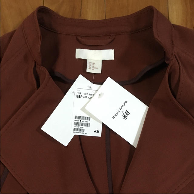 H&H(エイチアンドエイチ)の安室奈美恵 h&m コラボ トレンチコート レディースのジャケット/アウター(トレンチコート)の商品写真