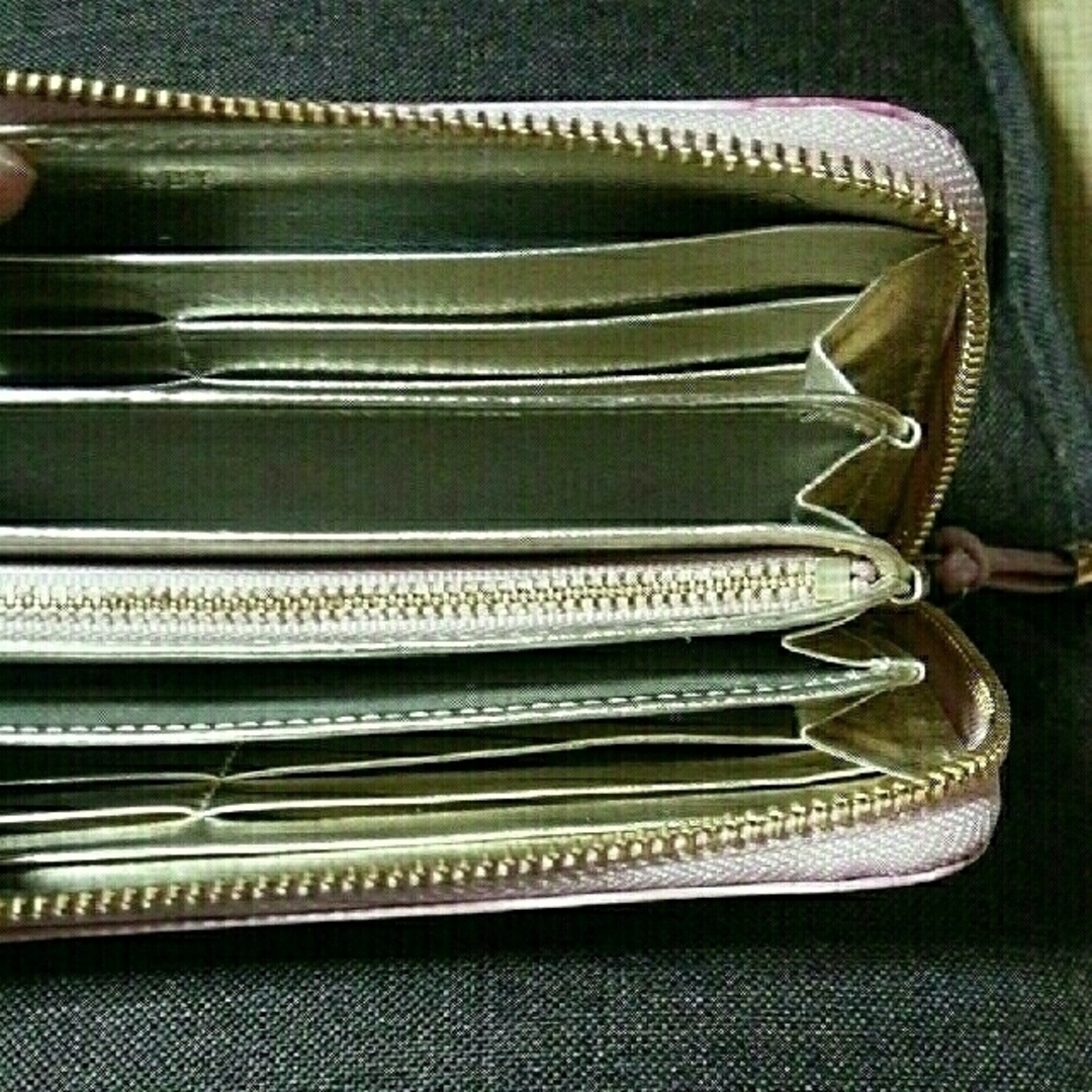 SAZABY(サザビー)のサザビー型押し財布 レディースのファッション小物(財布)の商品写真