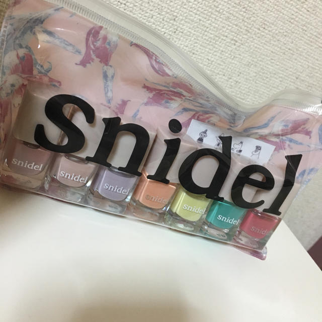 SNIDEL(スナイデル)のsnidel ネイルセット コスメ/美容のネイル(マニキュア)の商品写真