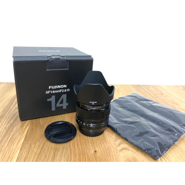 富士フイルム(フジフイルム)の富士フイルム XF14/2.8【ワンオーナー美品】 スマホ/家電/カメラのカメラ(レンズ(単焦点))の商品写真