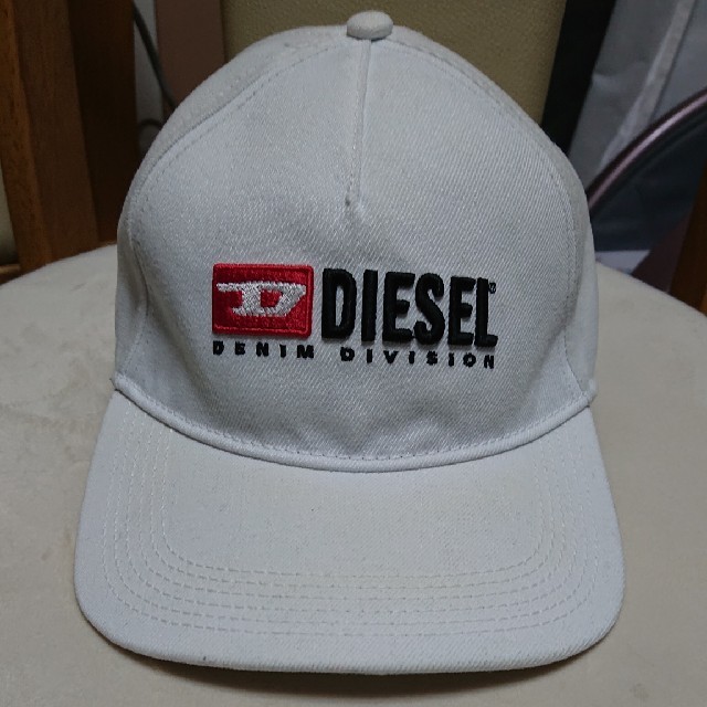 DIESEL(ディーゼル)のDIESEL ディーゼル キャップ 白 メンズの帽子(キャップ)の商品写真