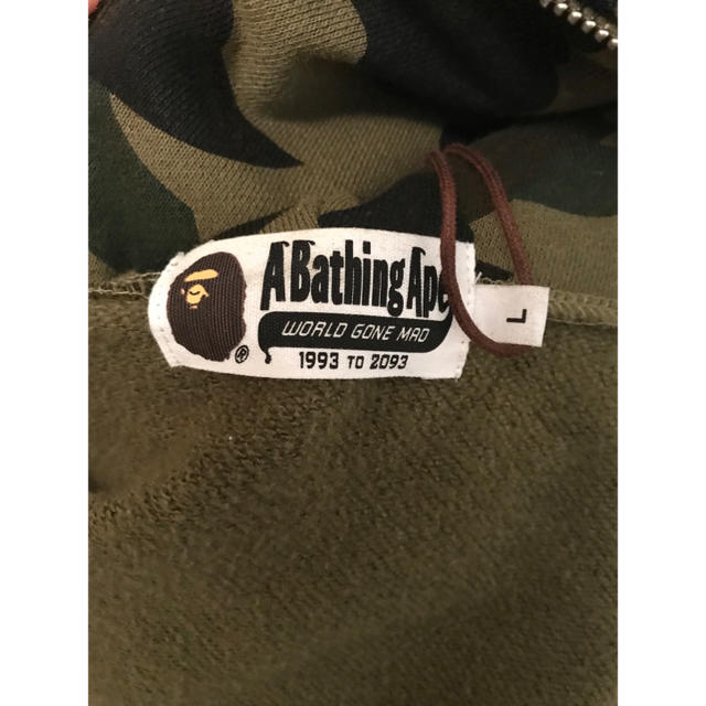 A BATHING APE(アベイシングエイプ)のBape シャークパーカー L ユニセックス カモ柄 メンズのトップス(パーカー)の商品写真