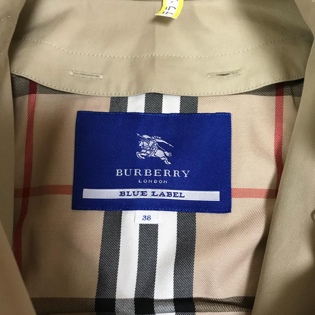 BURBERRY BLUE LABEL(バーバリーブルーレーベル)のブルーレーベル💛トレンチ レディースのジャケット/アウター(トレンチコート)の商品写真