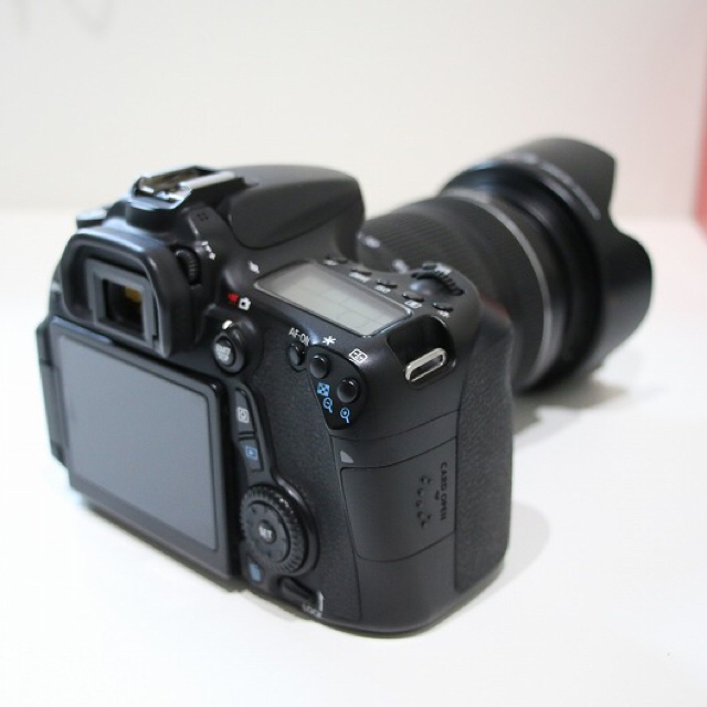 Canon EOS 70D 18-135mmセット Canon EOS 70D 18-135mmセット