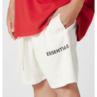 フィアオブゴッド(FEAR OF GOD)の時間限定価格 Essentials Graphic Mesh Shorts M(ショートパンツ)