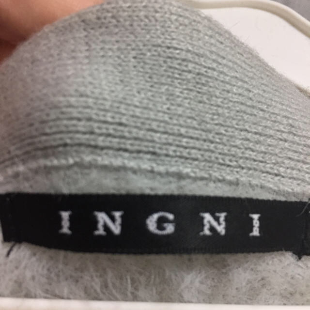 INGNI(イング)の【美品】INGNI ライトグレー フェザーミドル丈カーディガン レディースのトップス(カーディガン)の商品写真