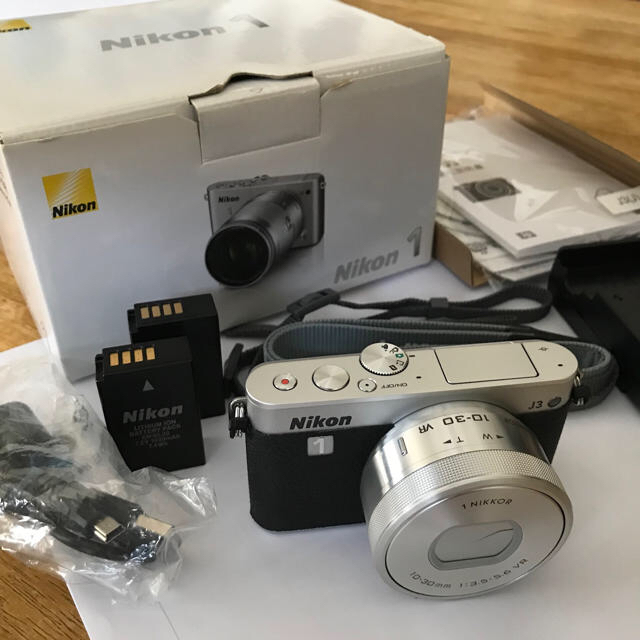 Nikon1 セットの通販 by マサムネ's shop｜ラクマ J3 電動ズームレンズ 超激得低価