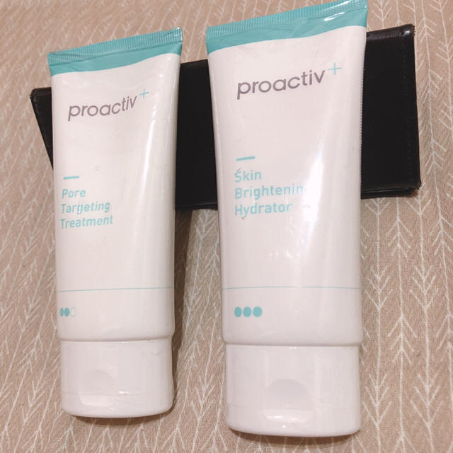 proactiv(プロアクティブ)の【新品未開封】プロアクティブ スキンケア 2本セット コスメ/美容のスキンケア/基礎化粧品(美容液)の商品写真