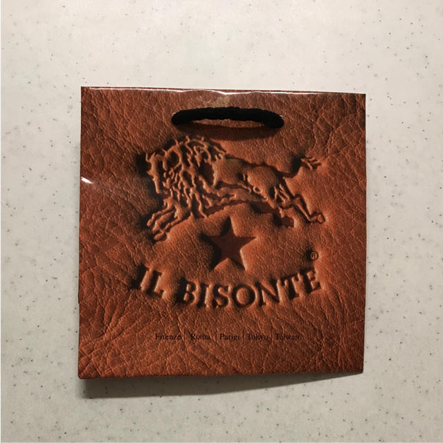 IL BISONTE(イルビゾンテ)のイルビゾンテ  紙袋 イタリア 限定 デザイン レディースのバッグ(ショップ袋)の商品写真