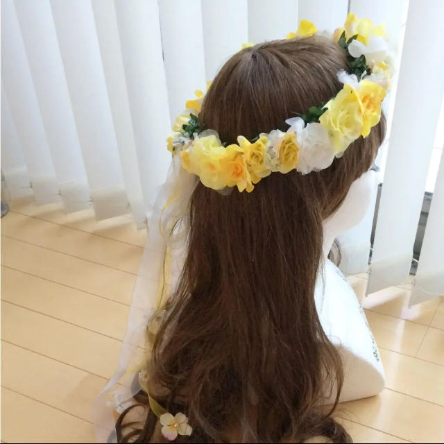 花かんむり♡黄色 ボリュームあり ハンドメイドのアクセサリー(ヘアアクセサリー)の商品写真