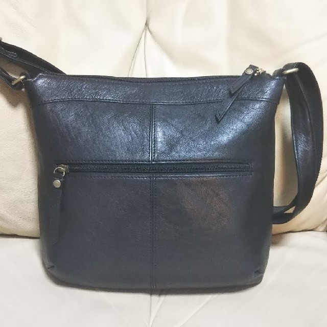 Dakota(ダコタ)のDakota ジェントリーショルダーバッグ ブラック（牛革）［P092］ レディースのバッグ(ショルダーバッグ)の商品写真