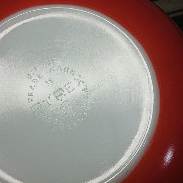 Pyrex(パイレックス)のオールドパイレックス 2qt キャセロール ピンク 599 美品 耐熱 インテリア/住まい/日用品のキッチン/食器(食器)の商品写真