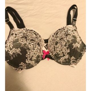 ヴィクトリアズシークレット(Victoria's Secret)のvictoria's  secretヴィクトリアズシークレットブラジャー32C (ブラ)