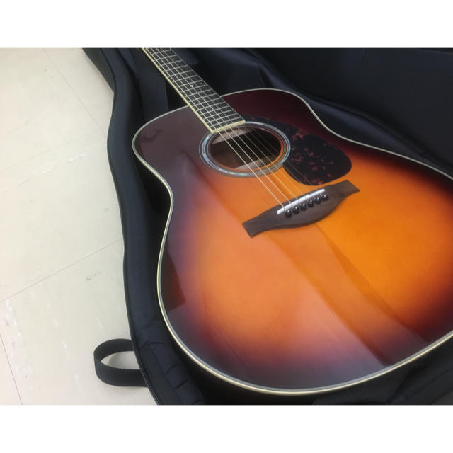 ヤマハ(ヤマハ)のYAMAHA ヤマハ LL6 アコースティックギター 付属品付 楽器のギター(アコースティックギター)の商品写真