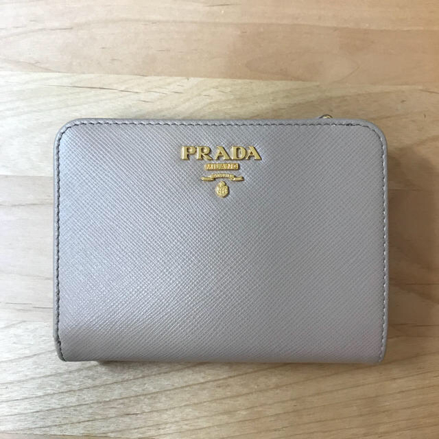 PRADA(プラダ)の【non様専用】PRADA SAFIANO METAL レディースのファッション小物(財布)の商品写真