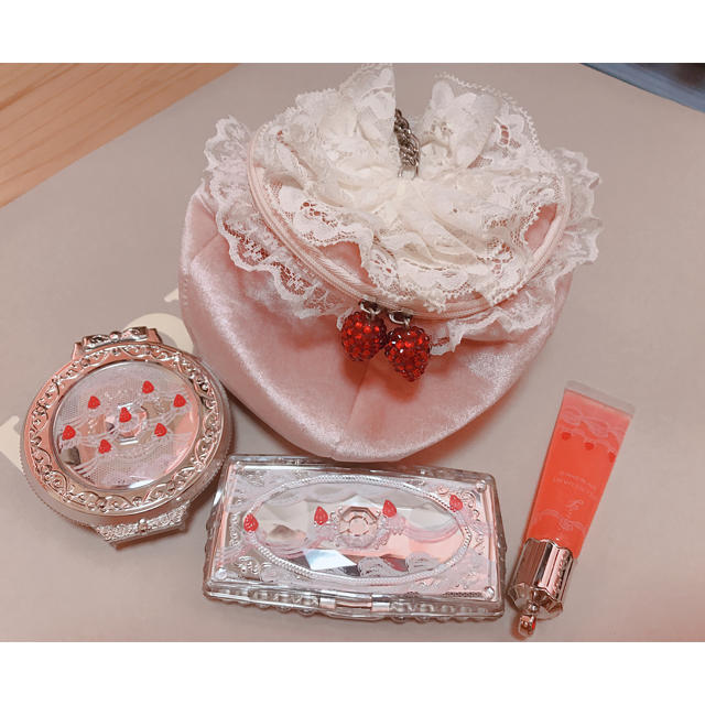 JILLSTUART(ジルスチュアート)の2013 ジルスチュアートクリスマスコフレ コスメ/美容のキット/セット(コフレ/メイクアップセット)の商品写真