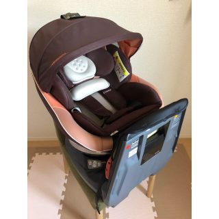 コンビ(combi)の【値下げしました！】コンビ  回転型チャイルドシート☆ネムール☆(自動車用チャイルドシート本体)