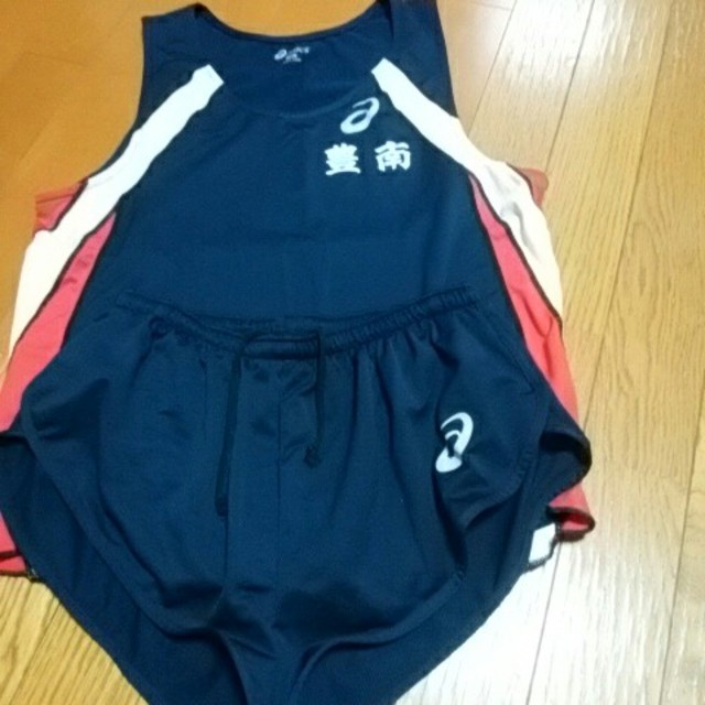 陸上部ユニフォーム(中学校) | フリマアプリ ラクマ 陸上部ユニフォーム(中学校) | フリマアプリ ラクマ