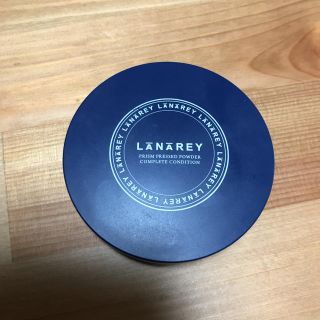 コスメキッチン(Cosme Kitchen)のラナレイ プリズムプレストパウダー  LANAREY(フェイスパウダー)