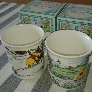 ロイヤルドルトン(Royal Doulton)のロイヤルドルトン ウィニー ザ プー マグカップ 2個セット(グラス/カップ)