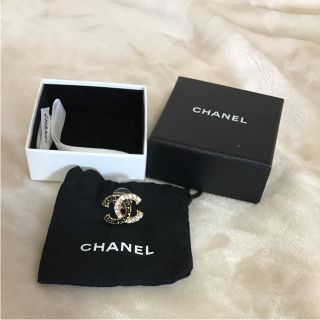 シャネル(CHANEL)のCHANEL 片手用ツートーンピアス(ピアス)