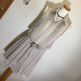 コムサイズム(COMME CA ISM)のコムサイズム シフォン ノンスリーブ シャツチュニックワンピ 薄茶 M 超美品 (ひざ丈ワンピース)