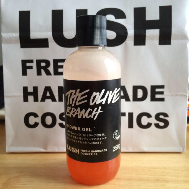 LUSH(ラッシュ)のLUSH オリーブ収穫祭 250g コスメ/美容のボディケア(その他)の商品写真