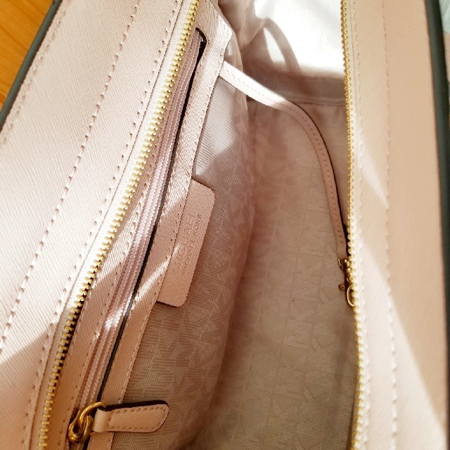 Michael Kors(マイケルコース)のMICHEAL KORS♡ショルダー レディースのバッグ(ショルダーバッグ)の商品写真