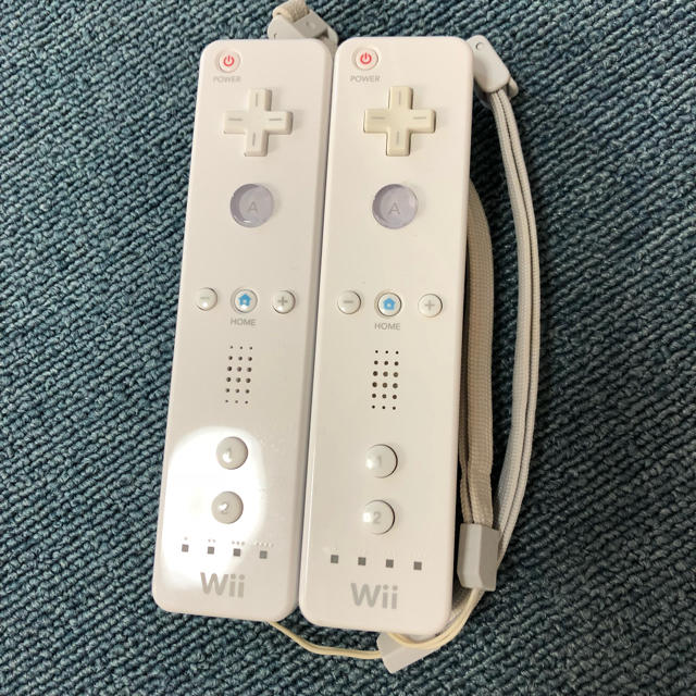 Wii(ウィー)のWii リモコン 白 中古 美品 WiiU使用可 エンタメ/ホビーのゲームソフト/ゲーム機本体(その他)の商品写真