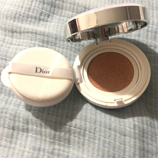 Dior(ディオール)のdior スノーブルームパーフェクトクッション 005 コスメ/美容のベースメイク/化粧品(ファンデーション)の商品写真