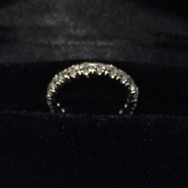 プラチナ ピンキー ダイヤ 0.70ct エタニティ リング レディースのアクセサリー(リング(指輪))の商品写真