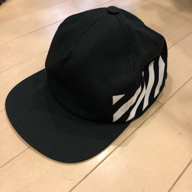 off-white CAPメンズ