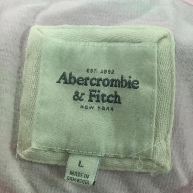 Abercrombie&Fitch(アバクロンビーアンドフィッチ)のアバクロ Tシャツ レディースのトップス(Tシャツ(半袖/袖なし))の商品写真