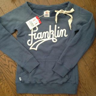 フランクリンアンドマーシャル(FRANKLIN&MARSHALL)のリボン付きロゴスウェット！新品！(トレーナー/スウェット)