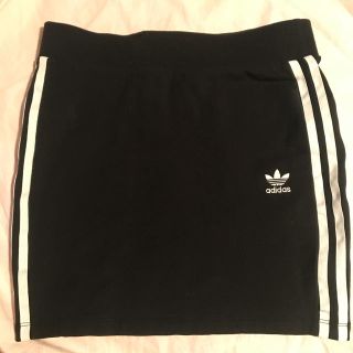 アディダス(adidas)のアディダス スカート(ミニスカート)