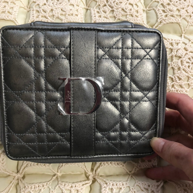 Dior(ディオール)のDior 鏡つきポーチ レディースのファッション小物(ポーチ)の商品写真