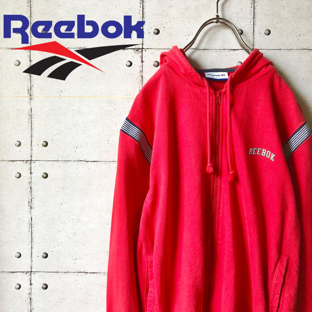 Reebok(リーボック)の【激レア】リーボック クラシック ワンポイントロゴ パーカー 赤 メンズのトップス(パーカー)の商品写真