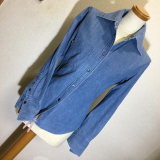 ポールスミス(Paul Smith)のポールスミス オンワード樫山 デザインボタンのデニムシャツ 40 美品(シャツ/ブラウス(長袖/七分))