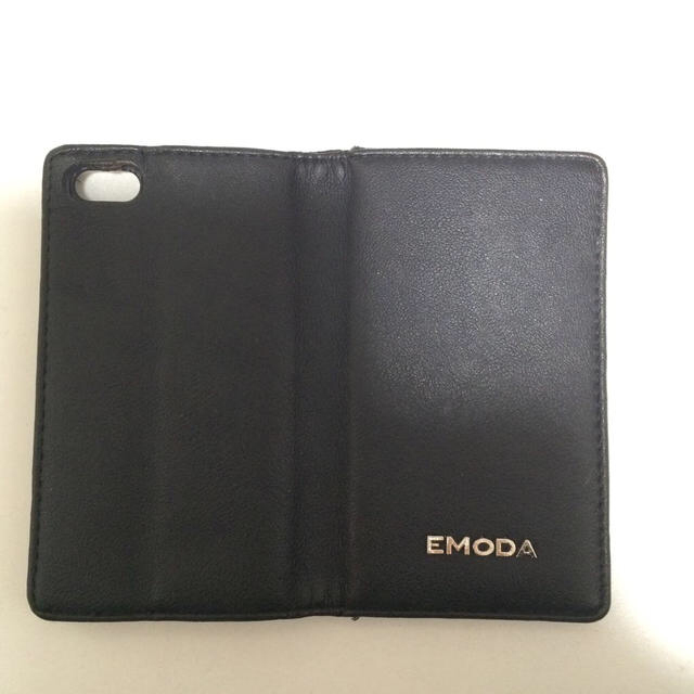 EMODA(エモダ)のEMODA iPhoneケース スマホ/家電/カメラのスマホアクセサリー(モバイルケース/カバー)の商品写真