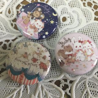 ベイビーザスターズシャインブライト(BABY,THE STARS SHINE BRIGHT)のベイビーザスターズシャインブライト 缶バッジ うさくみゃ(ぬいぐるみ)